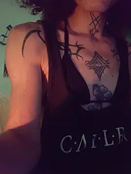 Snapshot of SuccubusTatuada chatting on March 2025 06:51:01 PM SuccubusTatuada online show from March 2025 06:51:01 PM