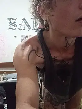 Snapshot of SuccubusTatuada chatting on March 2025 10:06:02 AM SuccubusTatuada online show from March 2025 10:06:02 AM