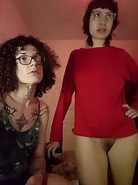 Snapshot of SuccubusTatuada chatting on November 2025 09:47:01 PM SuccubusTatuada online show from November 2025 09:47:01 PM