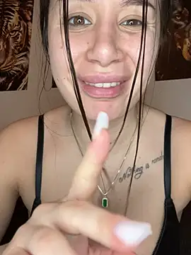 Snapshot of deliaroyal chatting on February 2025 09:45:02 AM deliaroyal online show from February 2025 09:45:02 AM