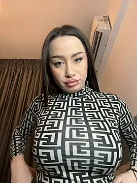 Snapshot of deliaroyal chatting on February 2025 03:37:02 PM deliaroyal online show from February 2025 03:37:02 PM