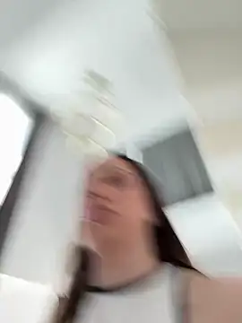 Snapshot of deliaroyal chatting on March 2025 01:06:02 PM deliaroyal online show from March 2025 01:06:02 PM