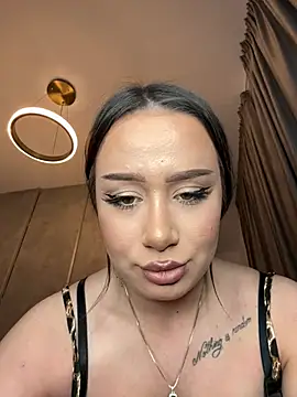 Snapshot of deliaroyal chatting on March 2025 04:34:02 PM deliaroyal online show from March 2025 04:34:02 PM