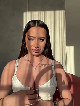 Snapshot of deliaroyal chatting on March 2025 03:46:02 PM deliaroyal online show from March 2025 03:46:02 PM