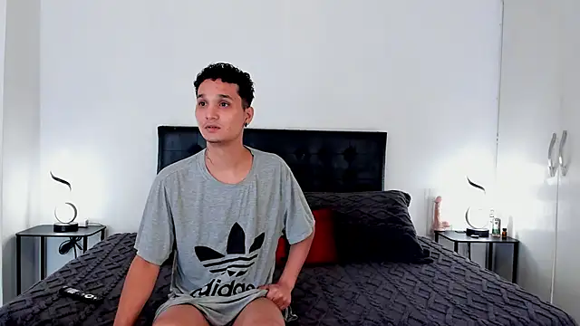 Snapshot of jaylen_and_duke chatting on March 2025 11:03:01 AM jaylen and duke online show from March 2025 11:03:01 AM