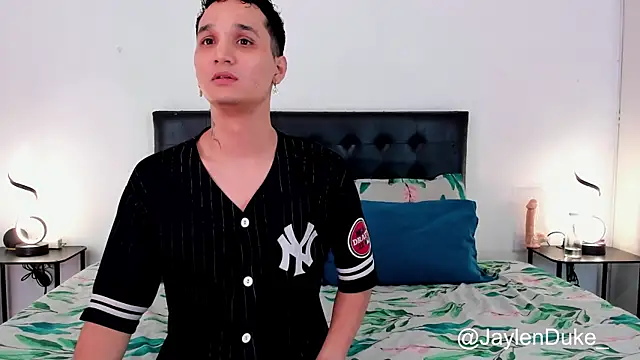 Snapshot of jaylen_and_duke chatting on December 2025 11:08:01 AM jaylen and duke online show from December 2025 11:08:01 AM