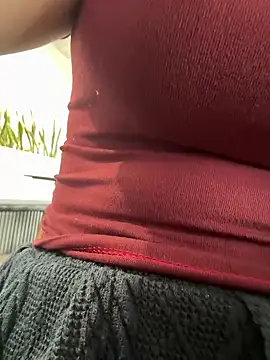 Snapshot of Chun_Ae95 chatting on March 2025 03:30:02 AM Chun Ae95 online show from March 2025 03:30:02 AM