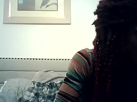 Snapshot of CaramelDipper chatting on December 2024 05:43:01 AM CaramelDipper online show from December 2024 05:43:01 AM