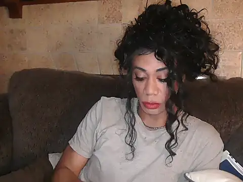 Snapshot of CaramelDipper chatting on March 2026 02:21:02 PM CaramelDipper online show from March 2026 02:21:02 PM