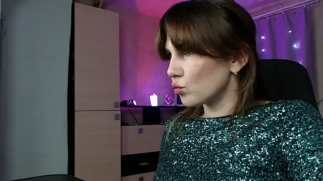 Daniela Cooperr online show from October 2025 05:23:02 PM