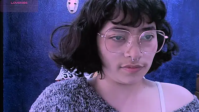 NinaYellow online show from December 2025 01:50:02 PM