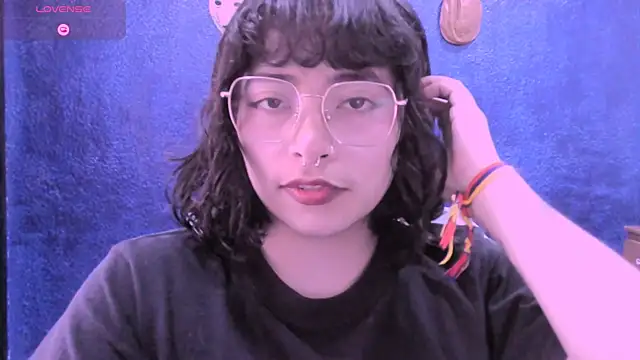 NinaYellow online show from January 2026 05:29:02 PM