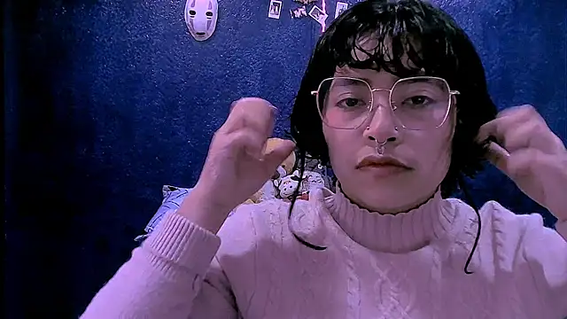 Snapshot of NinaYellow chatting on April 2026 12:43:02 PM NinaYellow online show from April 2026 12:43:02 PM