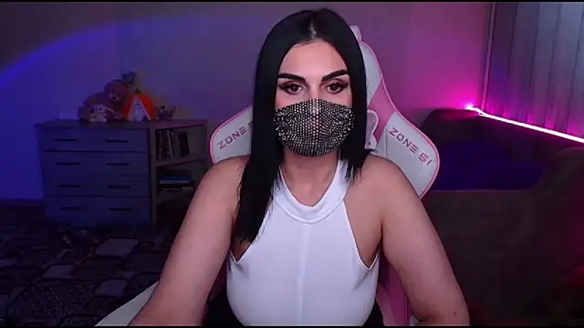 Snapshot of __Yasmina__ chatting on March 2025 07:21:02 AM   Yasmina   online show from March 2025 07:21:02 AM