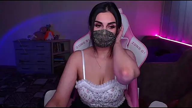 Snapshot of __Yasmina__ chatting on March 2025 06:58:02 AM   Yasmina   online show from March 2025 06:58:02 AM