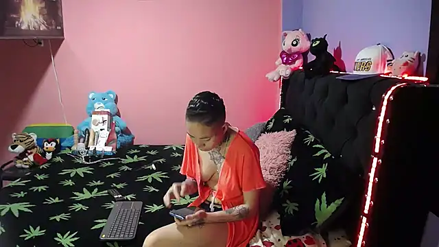 bad couple sex online show from January 2025 12:52:02 AM