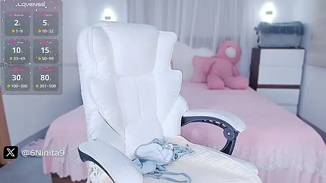 PimChanOK online show from March 2025 11:09:02 PM