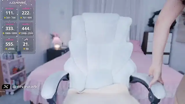 PimChanOK online show from March 2025 11:31:01 PM