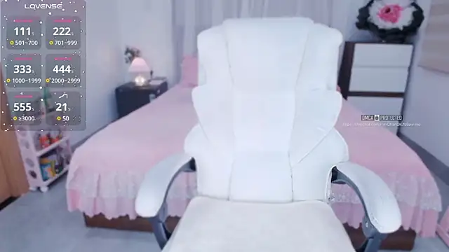 PimChanOK online show from March 2025 05:17:02 AM