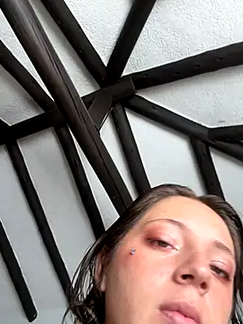 Snapshot of Enyeld_ruru chatting on September 2025 01:22:01 PM Enyeld ruru online show from September 2025 01:22:01 PM