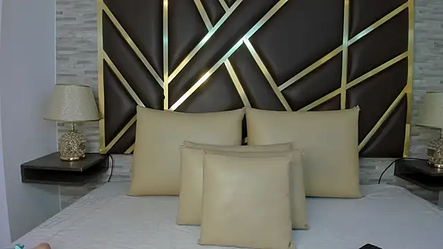 Snapshot of ValeriaRioz chatting on April 2026 11:44:01 AM ValeriaRioz online show from April 2026 11:44:01 AM