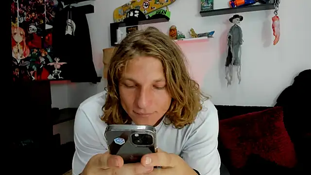 Tom Krakow online show from December 2024 09:01:01 PM