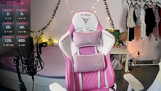 Violet Veliya online show from March 2025 04:40:02 PM