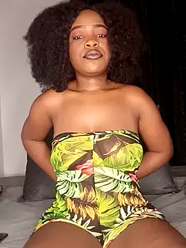 Snapshot of rosey_cheeks chatting on March 2025 12:04:02 AM rosey cheeks online show from March 2025 12:04:02 AM