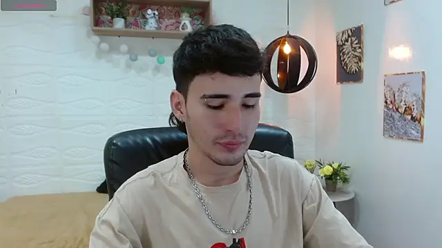 DmitriSanders online show from March 2025 10:10:01 PM