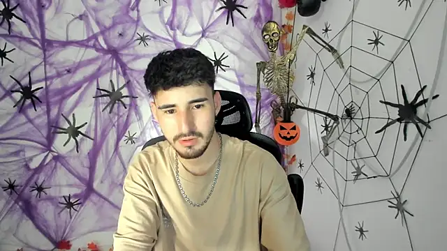 DmitriSanders online show from September 2025 07:52:02 PM