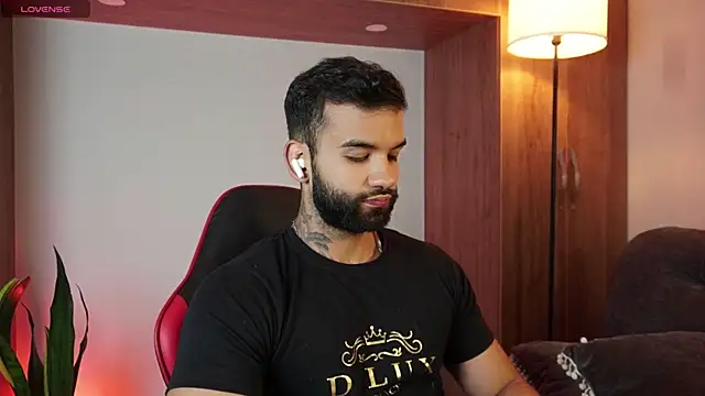 MarkHazze online show from November 2025 11:37:01 PM