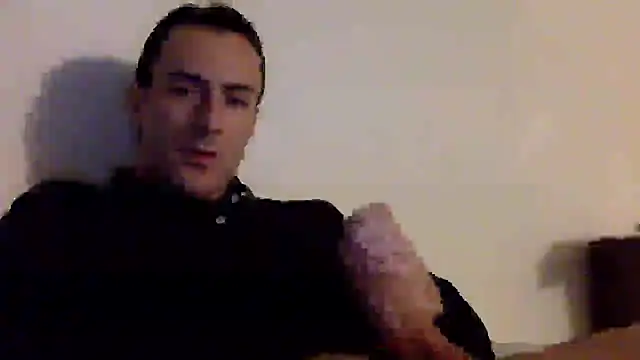 Snapshot of mainnrd chatting on January 2025 02:04:02 AM mainnrd online show from January 2025 02:04:02 AM