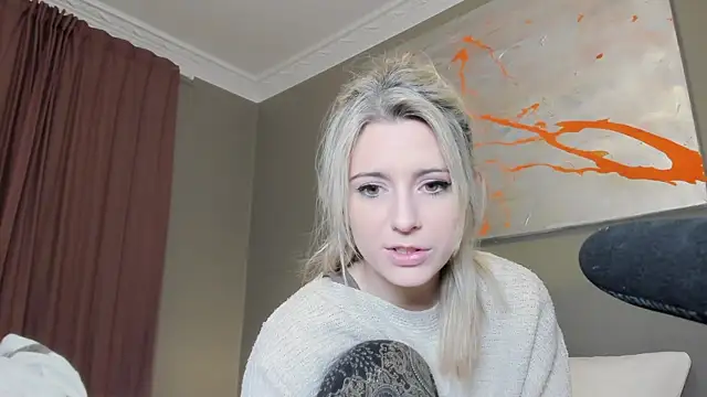 Snapshot of Lisaonthemoon chatting on December 2024 09:30:02 PM Lisaonthemoon online show from December 2024 09:30:02 PM