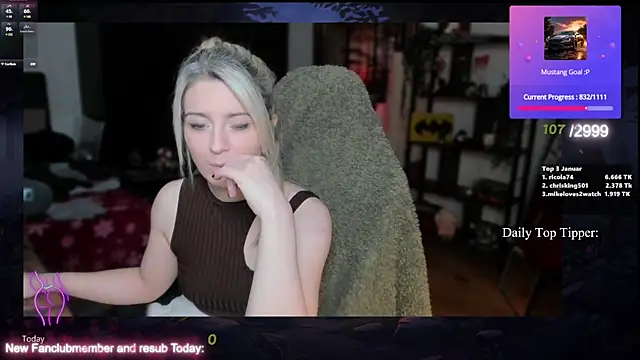 Snapshot of Lisaonthemoon chatting on January 2025 11:46:01 PM Lisaonthemoon online show from January 2025 11:46:01 PM