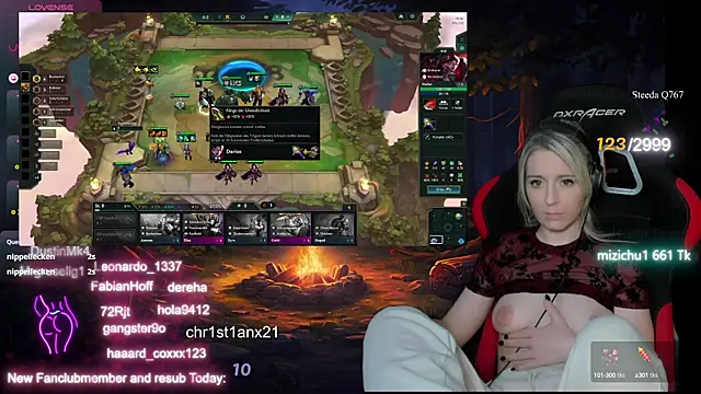 Snapshot of Lisaonthemoon chatting on January 2025 11:32:02 PM Lisaonthemoon online show from January 2025 11:32:02 PM