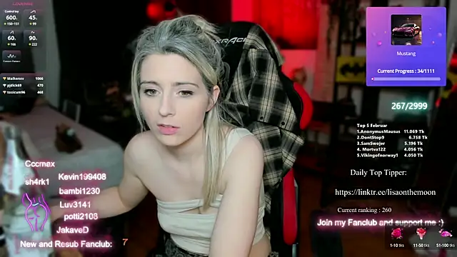 Snapshot of Lisaonthemoon chatting on February 2025 09:58:02 PM Lisaonthemoon online show from February 2025 09:58:02 PM