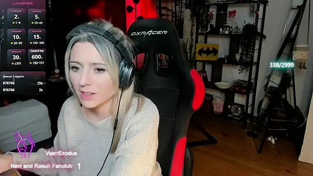 Snapshot of Lisaonthemoon chatting on March 2025 12:30:02 AM Lisaonthemoon online show from March 2025 12:30:02 AM