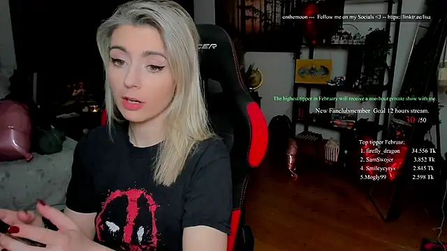 Snapshot of Lisaonthemoon chatting on February 2026 08:38:02 PM Lisaonthemoon online show from February 2026 08:38:02 PM