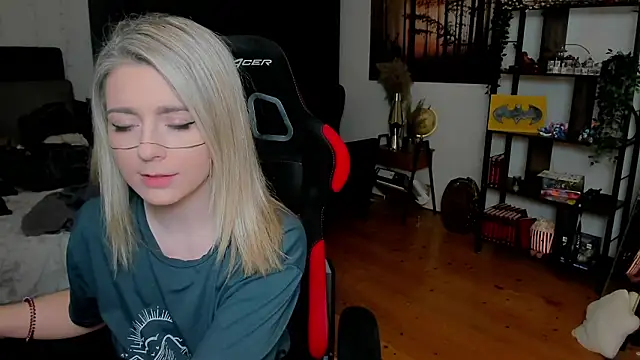 Snapshot of Lisaonthemoon chatting on February 2026 08:10:01 PM Lisaonthemoon online show from February 2026 08:10:01 PM