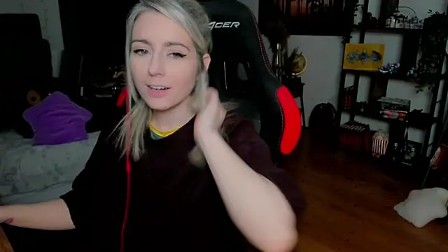 Snapshot of Lisaonthemoon chatting on March 2026 07:41:01 PM Lisaonthemoon online show from March 2026 07:41:01 PM