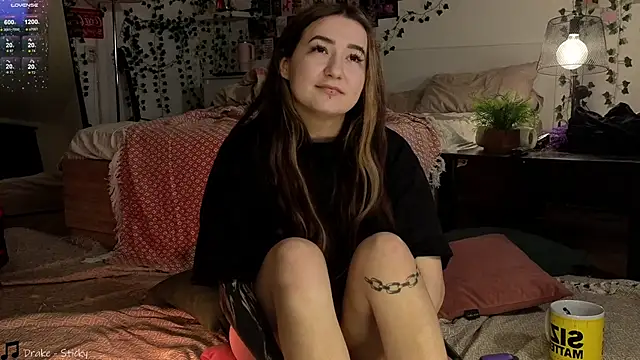 Snapshot of Megan__Hart chatting on December 2024 04:50:02 AM Megan  Hart online show from December 2024 04:50:02 AM