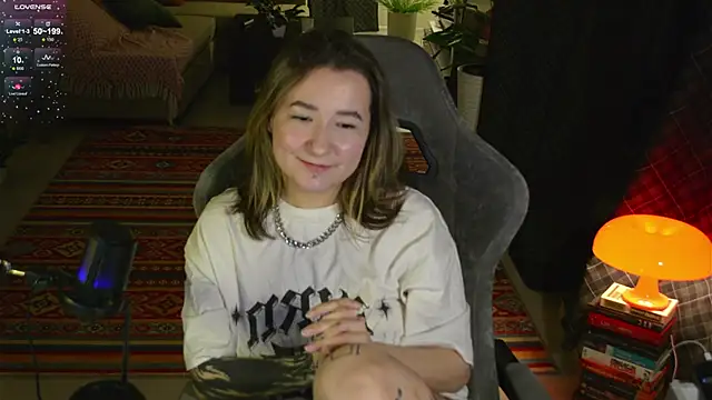 Snapshot of Megan__Hart chatting on February 2025 10:18:02 PM Megan  Hart online show from February 2025 10:18:02 PM