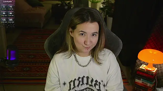 Snapshot of Megan__Hart chatting on February 2025 01:21:02 AM Megan  Hart online show from February 2025 01:21:02 AM