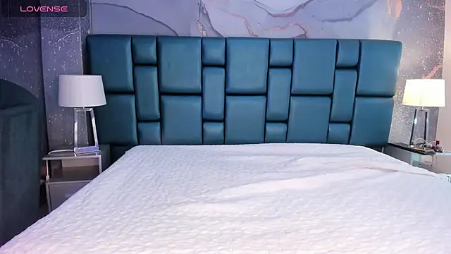 Nahomi Wild online show from January 2025 02:03:02 AM