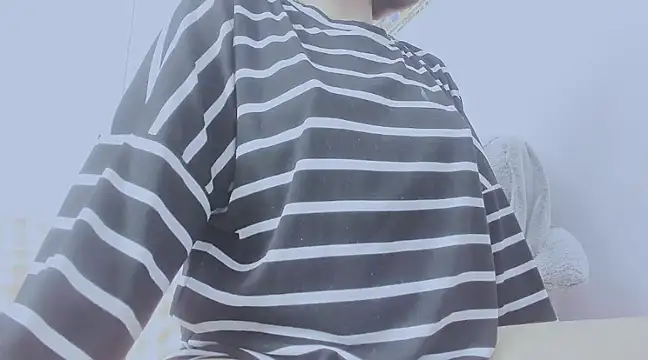 Snapshot of Linh_diudang chatting on February 2025 03:57:02 AM Linh diudang online show from February 2025 03:57:02 AM