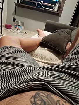 dredre1069 online show from April 2026 01:49:02 AM