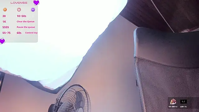 Snapshot of alicee_smithh1 chatting on February 2025 04:55:01 PM alicee smithh1 online show from February 2025 04:55:01 PM