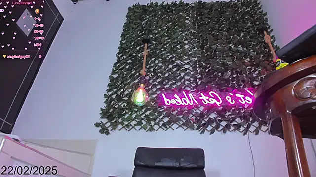 Snapshot of Brianna_Stars chatting on February 2025 11:35:01 PM Brianna Stars online show from February 2025 11:35:01 PM