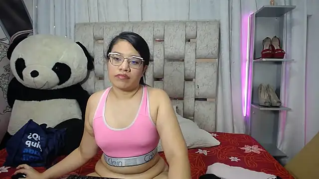 KEYRA-MILLER- online show from November 2025 02:15:02 AM