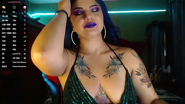 Snapshot of black_wiidow chatting on January 2025 04:02:02 AM black wiidow online show from January 2025 04:02:02 AM